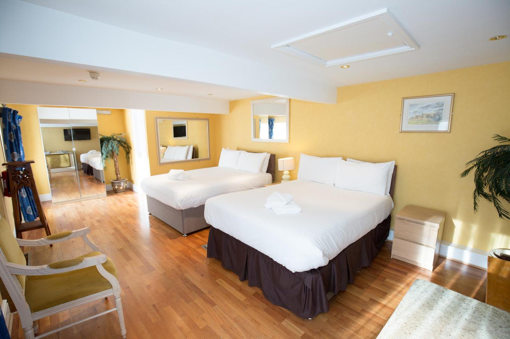 The Peacock Townhouse Hotel Kenilworth - Warwick Екстериор снимка