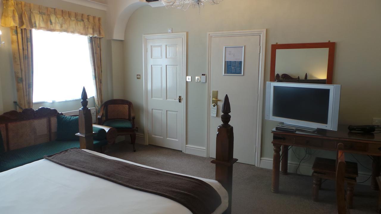 The Peacock Townhouse Hotel Kenilworth - Warwick Екстериор снимка