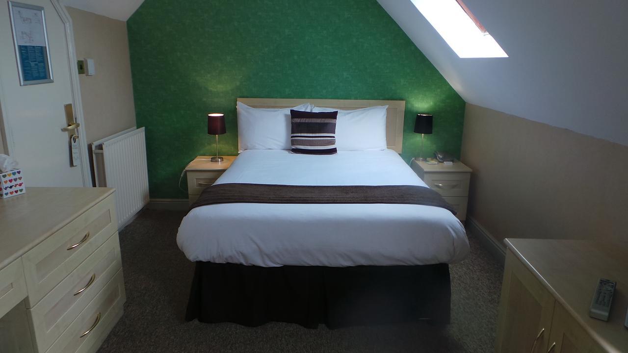 The Peacock Townhouse Hotel Kenilworth - Warwick Екстериор снимка