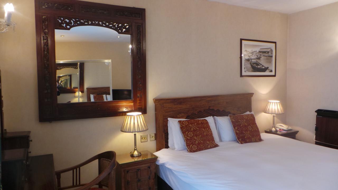 The Peacock Townhouse Hotel Kenilworth - Warwick Екстериор снимка